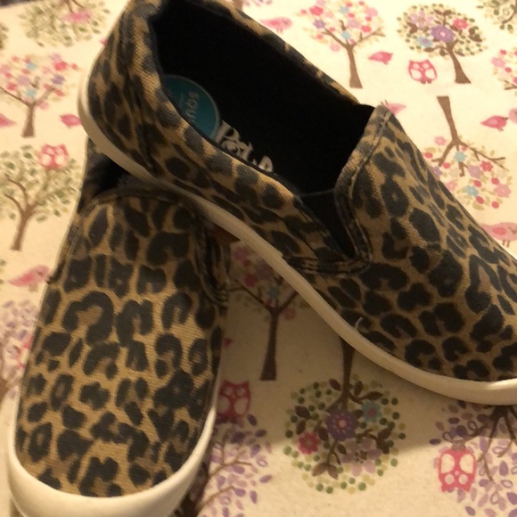 New with tags Ladies slip on shoes - Picture 2 of 6